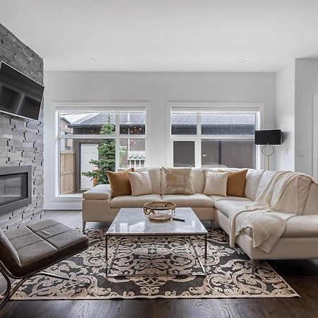 Contemporary Luxury 4 Bedroom House Near Downtown Κάλγκαρι Εξωτερικό φωτογραφία