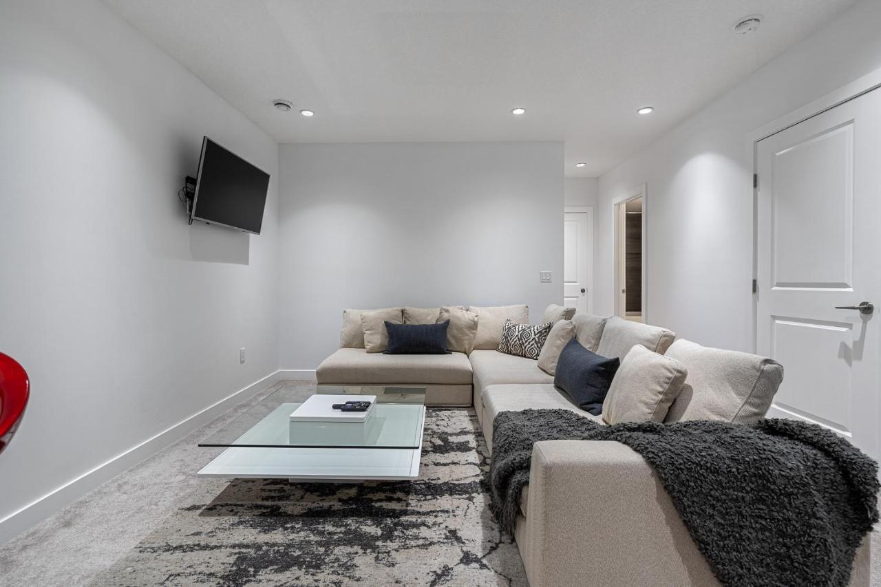 Contemporary Luxury 4 Bedroom House Near Downtown Κάλγκαρι Εξωτερικό φωτογραφία